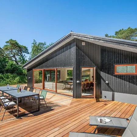 בית נופש In With Sauna